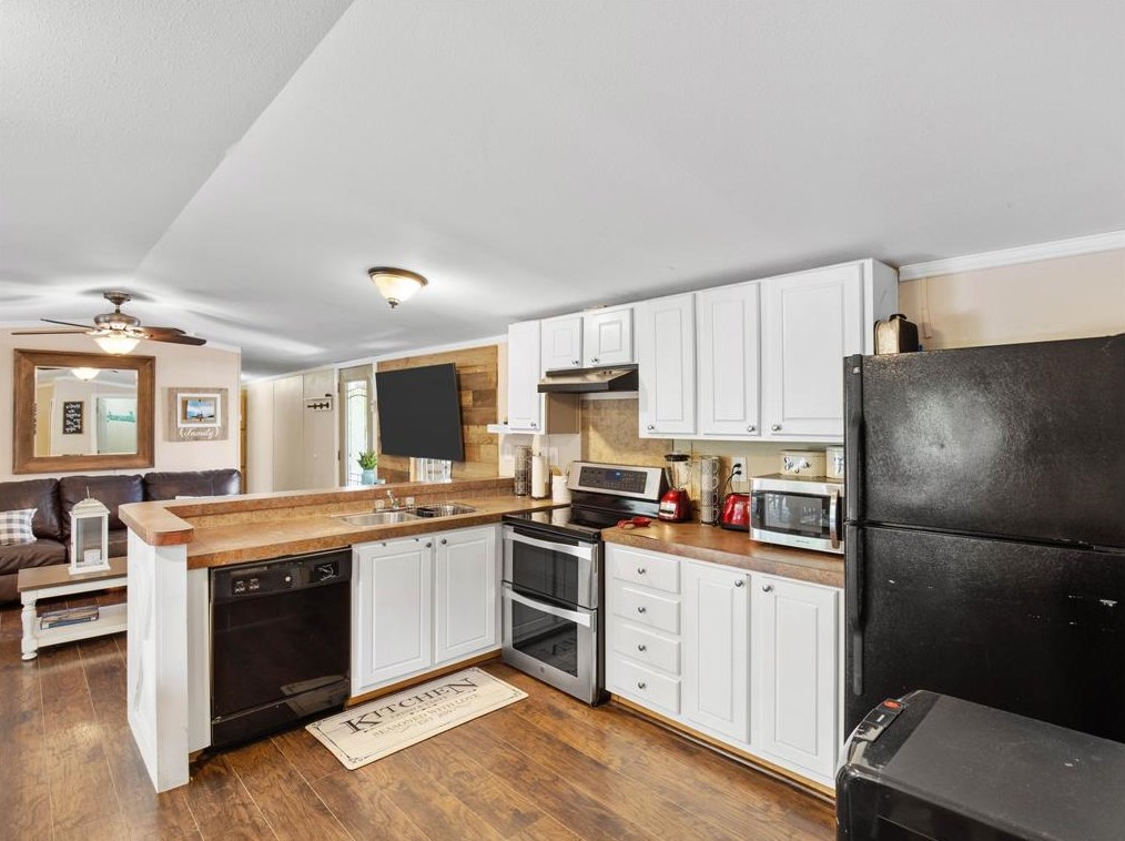 130 Gloria Dr, Springtown TX 76082-6023 exterior