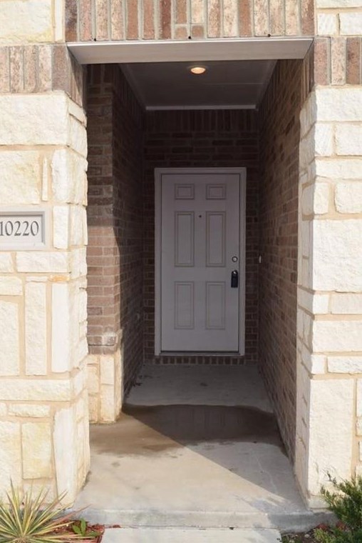 10220 Pyrite Dr, Fort Worth, TX 76131