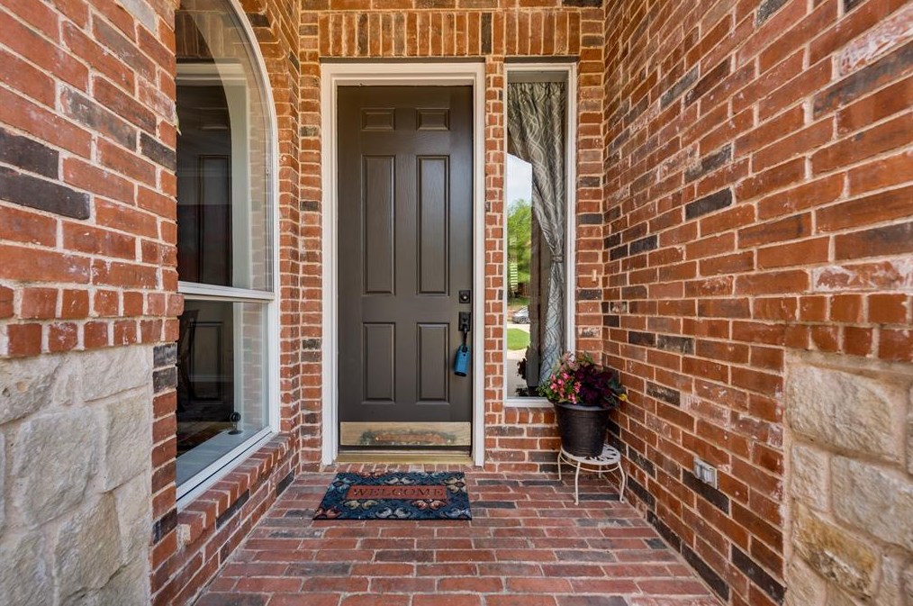 706 Edgewood Dr, Keller, TX 76248-5470