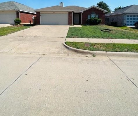 2312 Corral Dr, Fort Worth, TX 76133