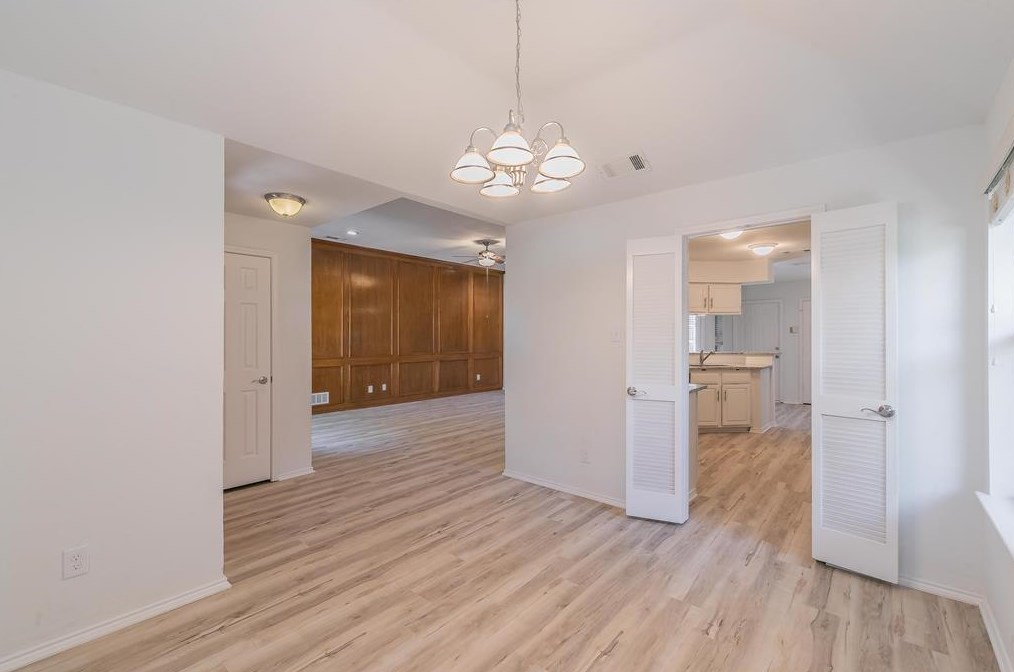 1602 Palisades Dr, Carrollton TX 75007-5043 exterior