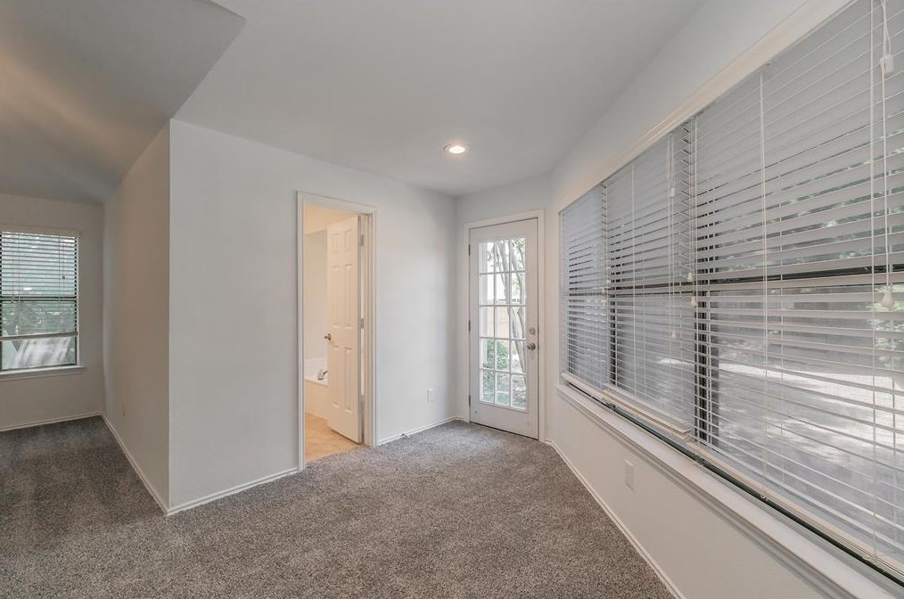 1602 Palisades Dr, Carrollton TX 75007-5043 exterior