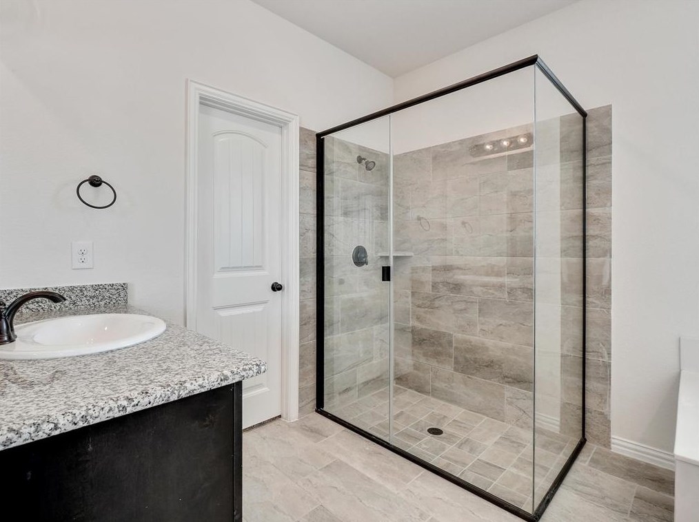 332 Sanger Dr, Springtown TX 76082-5733 exterior