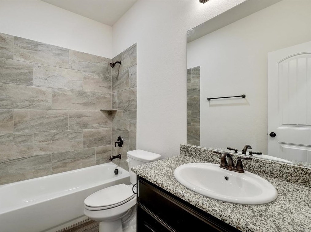 332 Sanger Dr, Springtown TX 76082-5733 exterior