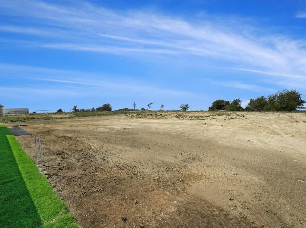 332 Sanger Dr, Springtown TX 76082-5733 exterior