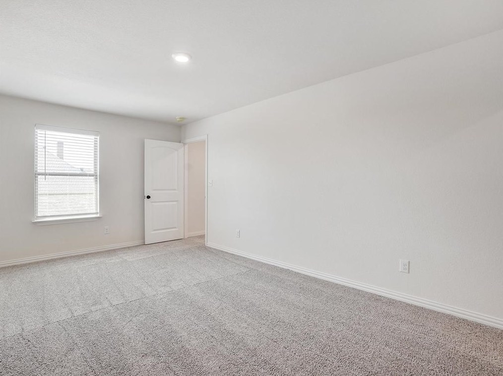 332 Sanger Dr, Springtown TX 76082-5733 exterior