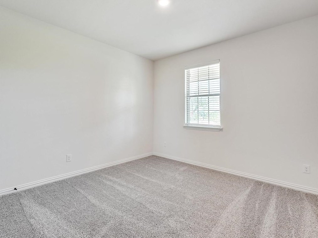 332 Sanger Dr, Springtown TX 76082-5733 exterior