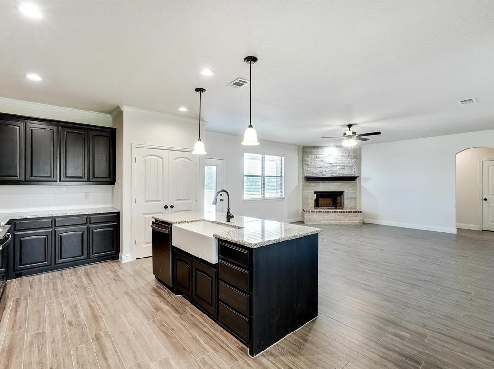 332 Sanger Dr, Springtown TX 76082-5733 exterior