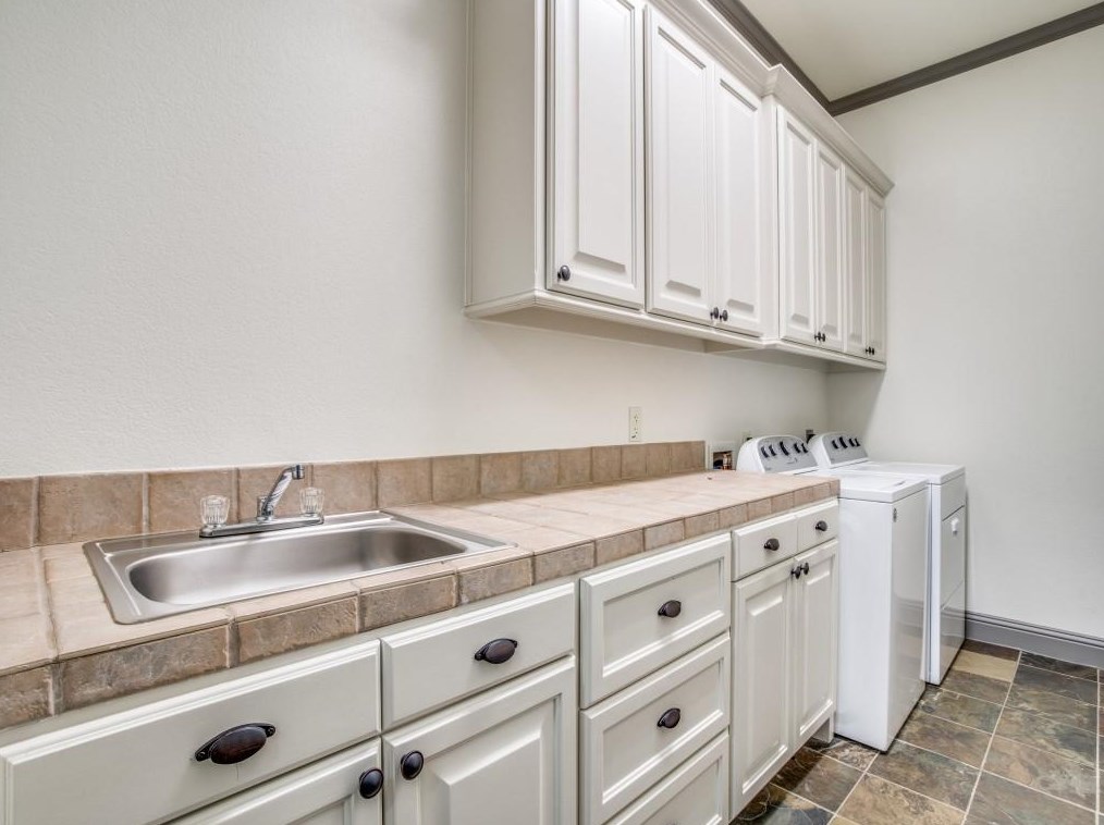 5436 Longview St, Dallas TX 75206-5606 exterior