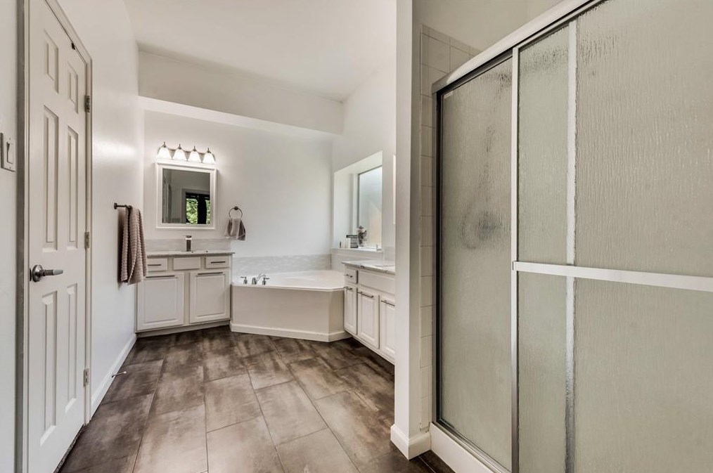 2008 Pinenut Dr, Mesquite TX 75181-2929 exterior