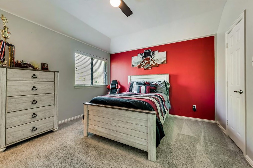 2008 Pinenut Dr, Mesquite TX 75181-2929 exterior