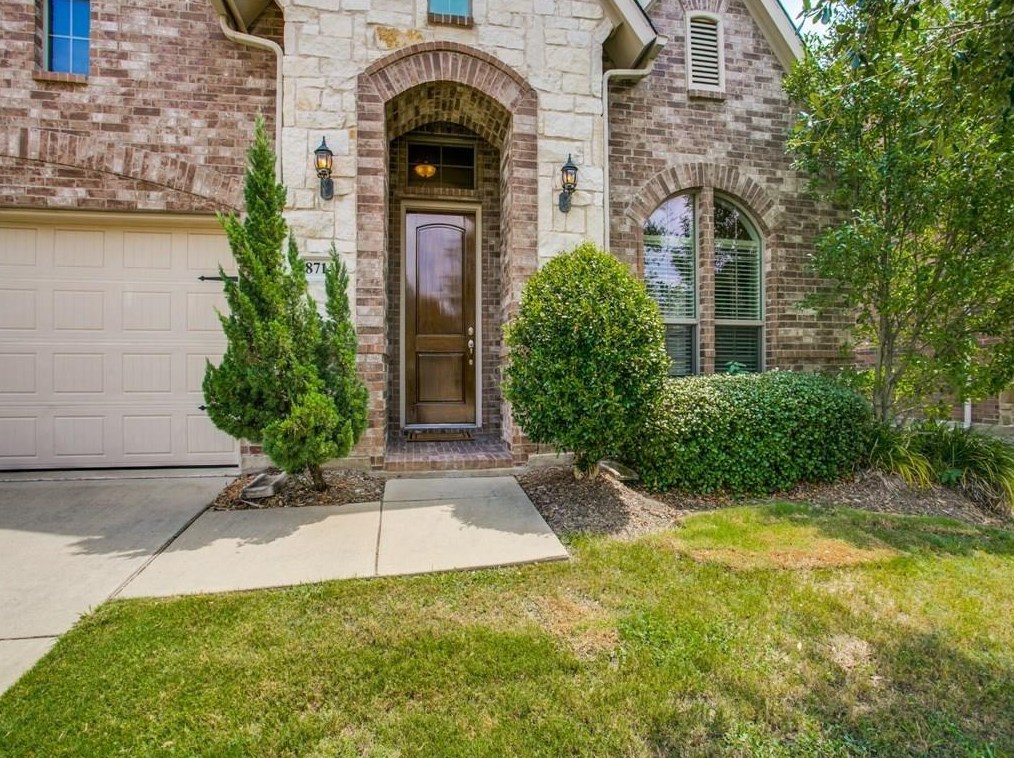 8714 Isaac St, Plano, TX 75024