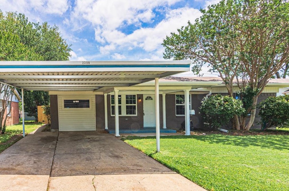 2308 Rose Marie Dr, Mesquite TX  75149-1311 exterior