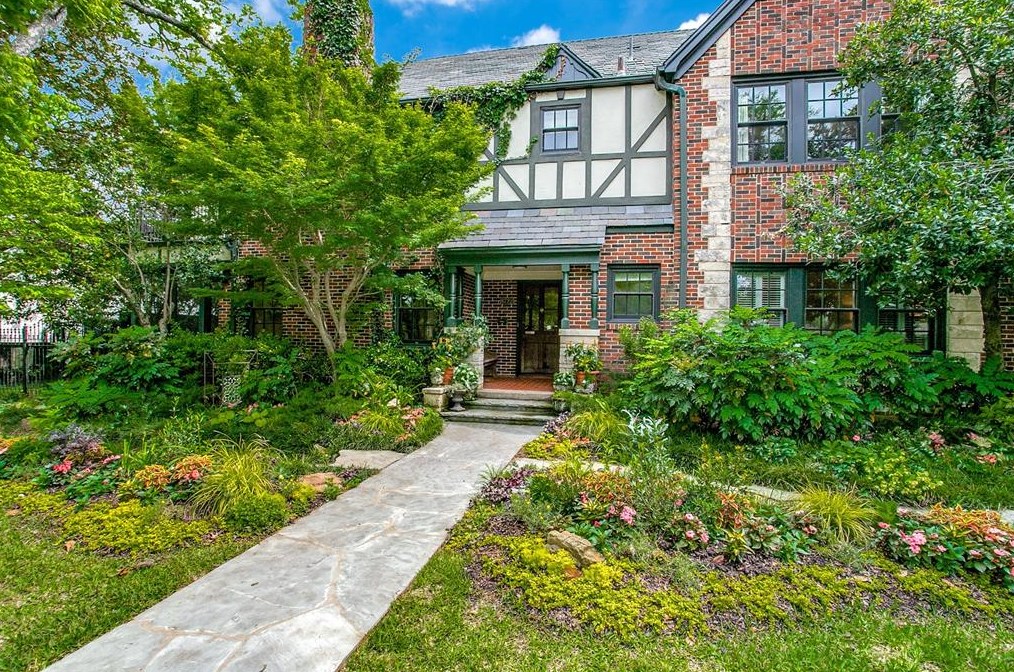 6722 Lakeshore Dr, Dallas, TX 75214-3743