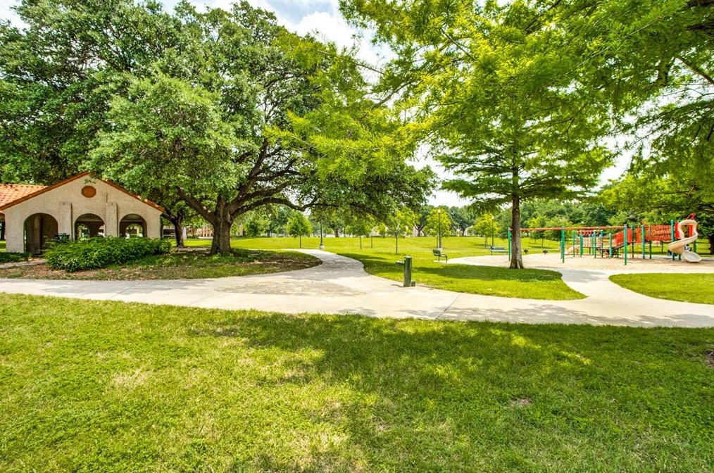 4121 Mckinney Ave, Dallas TX  75204-8205 exterior