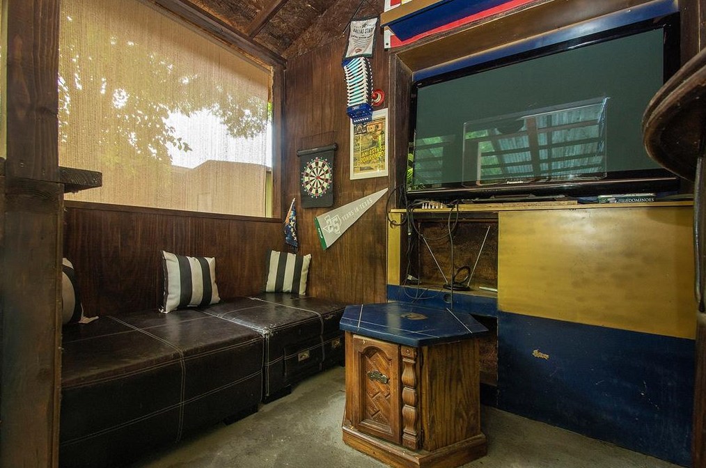 4545 Kushla Ave, Dallas TX 75216-6828 exterior