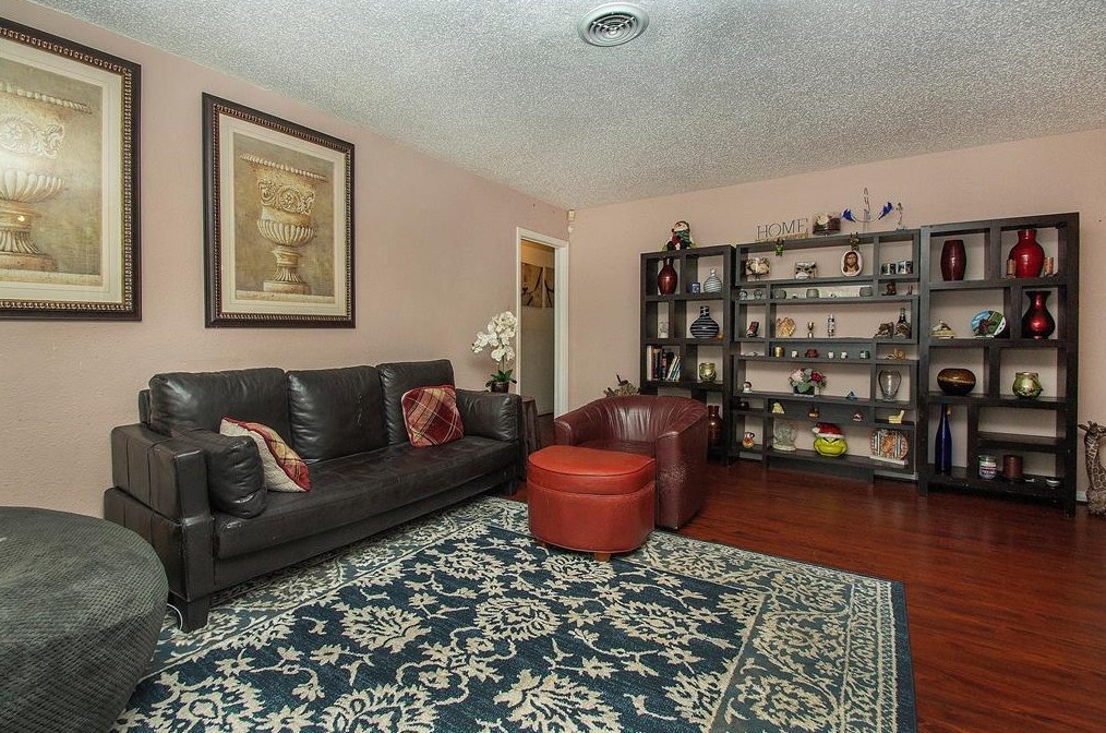 4545 Kushla Ave, Dallas, TX 75216-6828