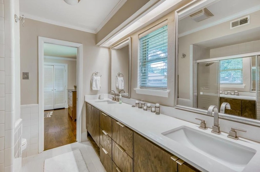 13421 Tangleridge Ln, Dallas TX exterior