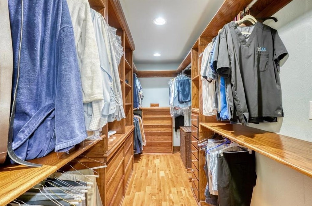 13421 Tangleridge Ln, Dallas TX exterior