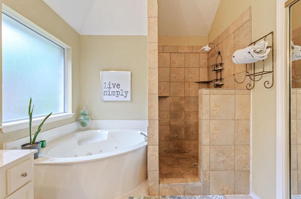 1624 Ariel Dr, Mesquite TX 75181-1776 exterior