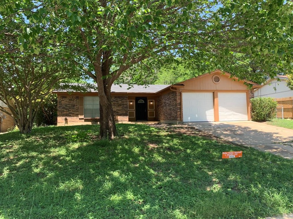 5613 Macneill Dr, Fort Worth, TX 76148