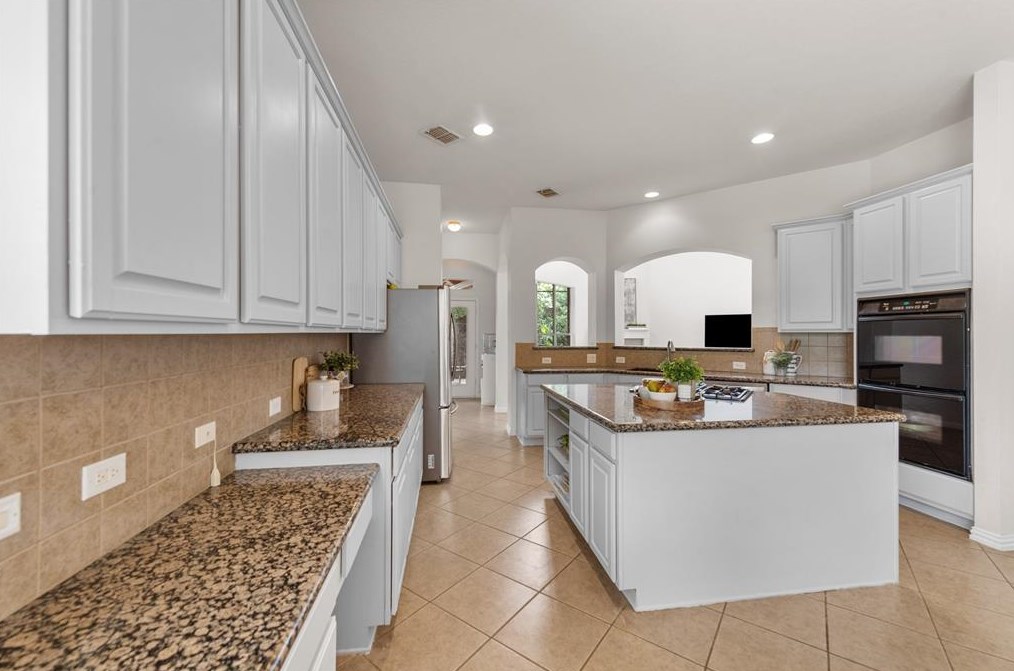 1411 Chase Oaks Dr, Keller TX 76248-7210 exterior