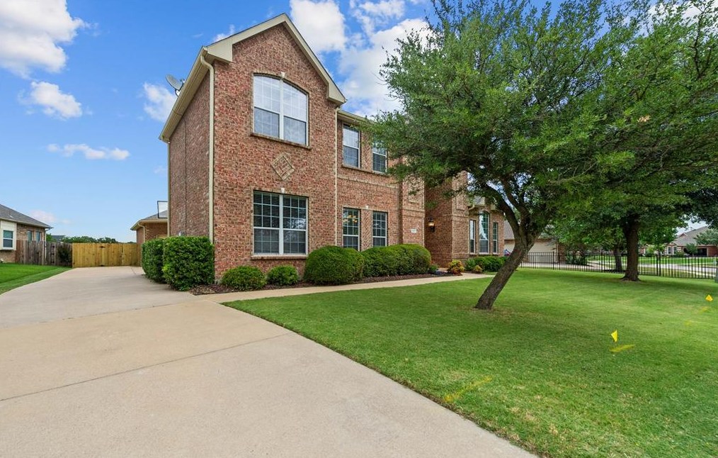1411 Chase Oaks Dr, Keller TX 76248-7210 exterior
