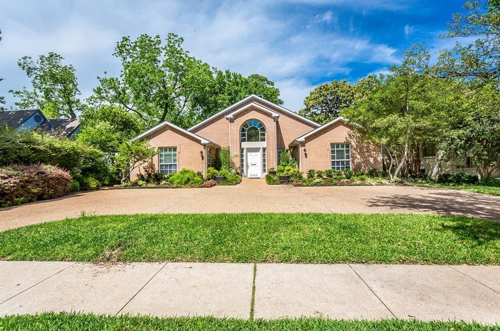 4424 Vandelia St, Dallas, TX 75219