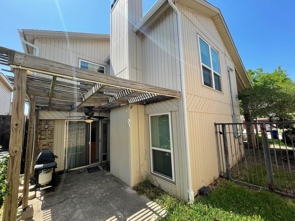 2660 Via Blanca, Carrollton TX 75006-4654 exterior