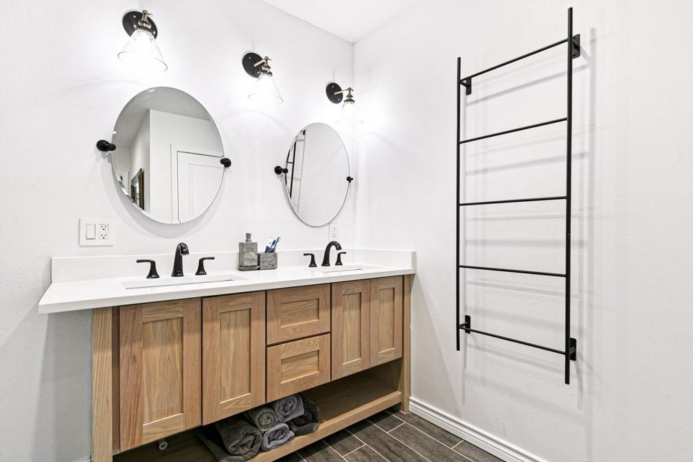 3705 Skyline Dr, Rowlett TX 75088-5174 exterior