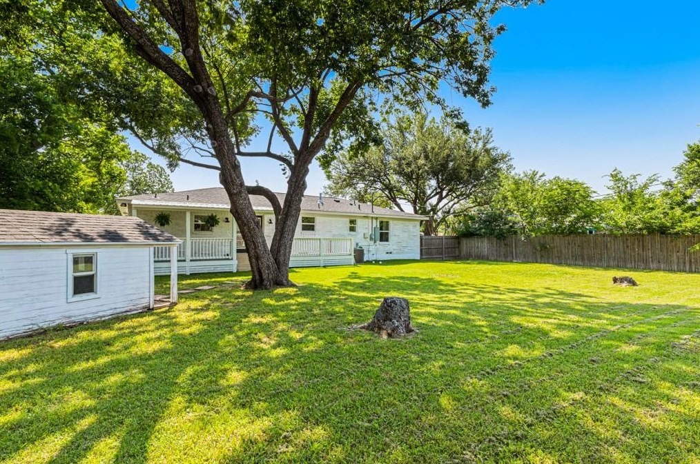 3705 Skyline Dr, Rowlett TX 75088-5174 exterior