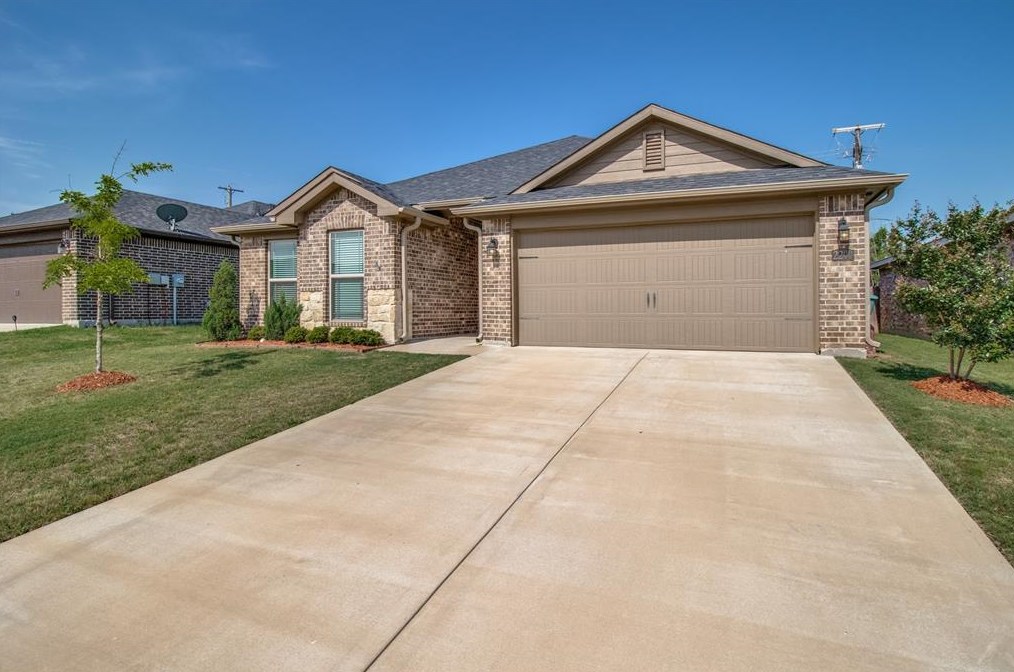 2200 Peggeys Cv, Sherman, TX 75092