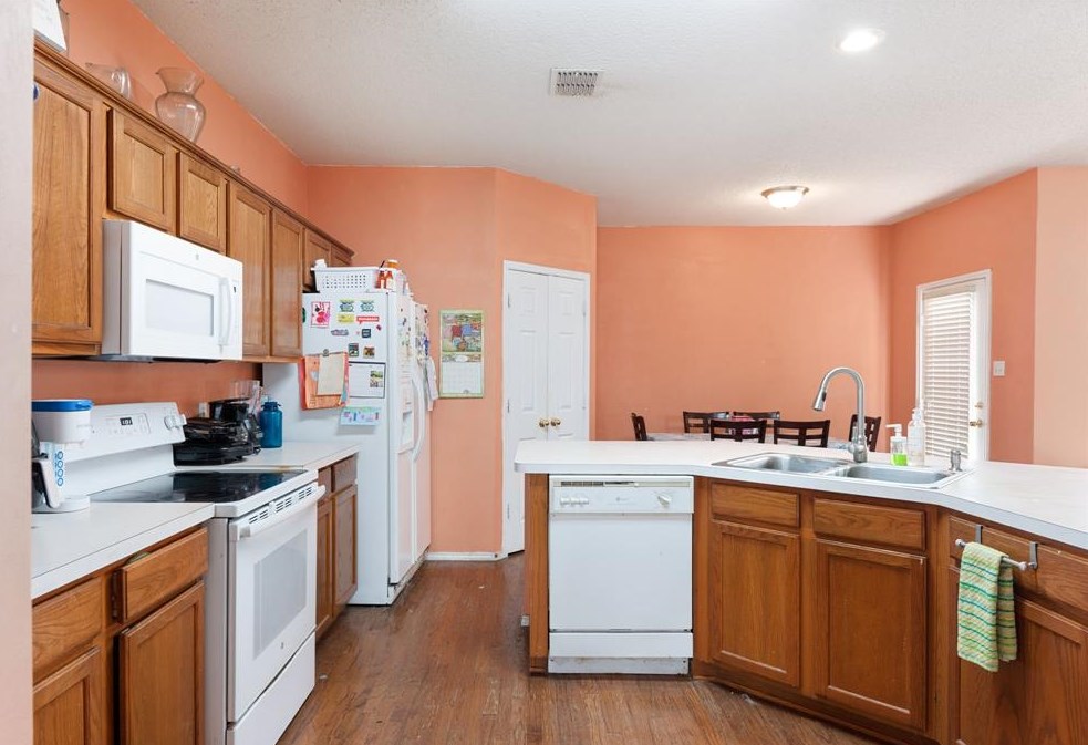 3329 Strm Side Ct, Mesquite TX 75181-4294 exterior