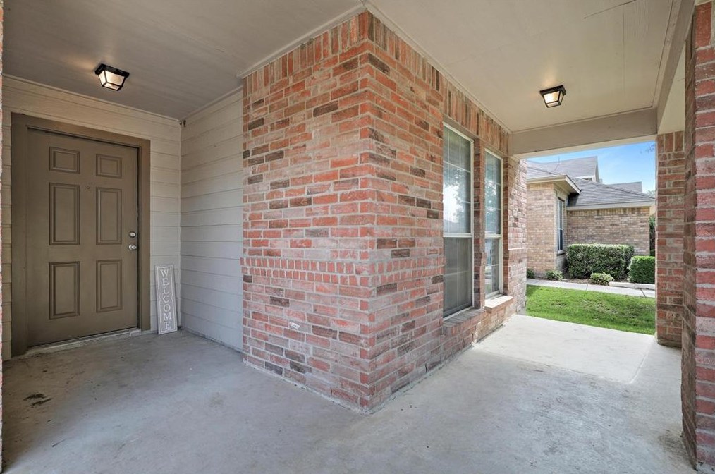 1513 Kittyhawk Dr, Oak Point TX  75068-8468 exterior