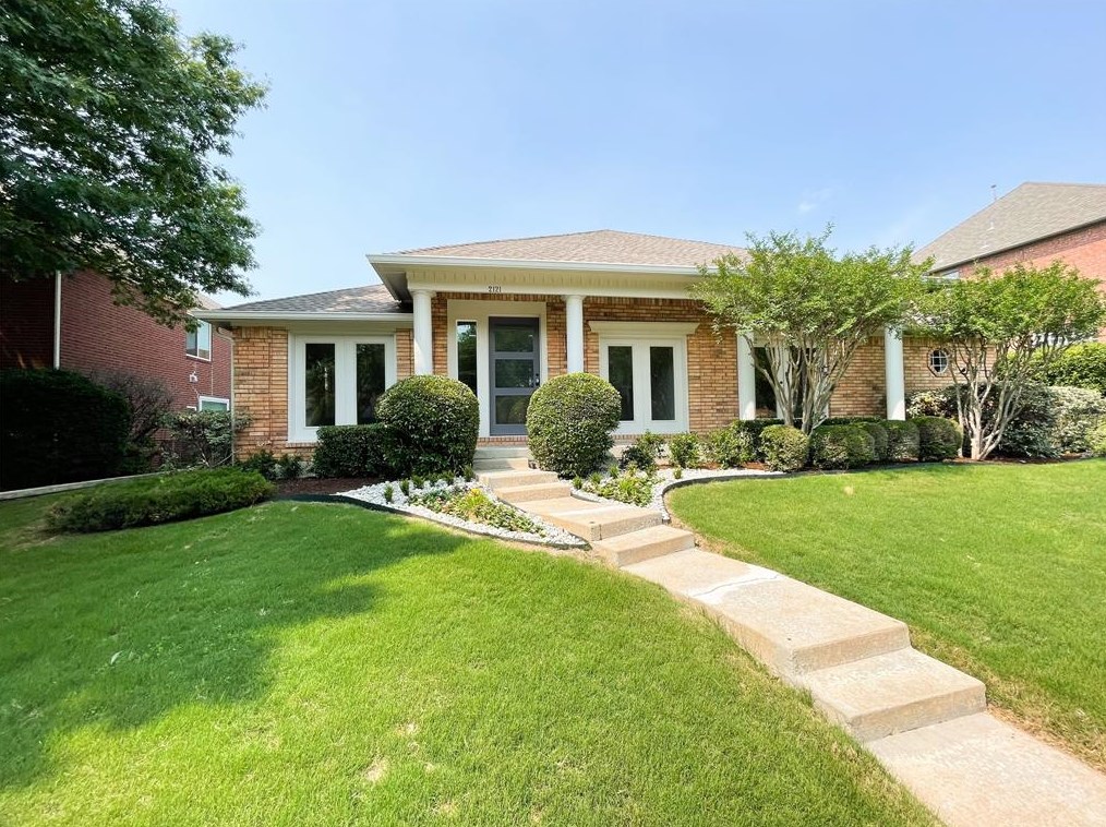 2121 Texas Ash Dr, Irving, TX 75063