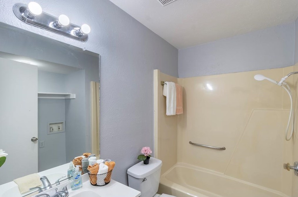 1419 Butterfield Dr, Mesquite TX 75150-6002 exterior