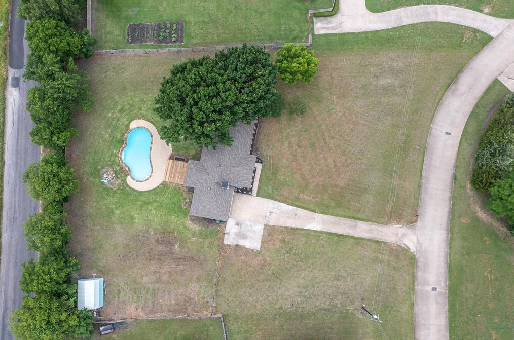 425 Meadow Dr, Mckinney, TX 75069-0958