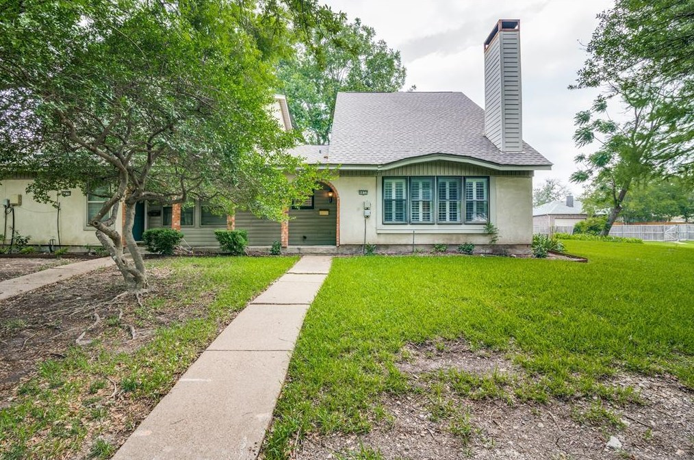 4832 Rollingwood Ct, Garland, TX 75043