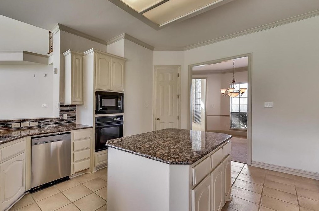 4100 Kite Meadow Dr, Plano TX  75074-7778 exterior