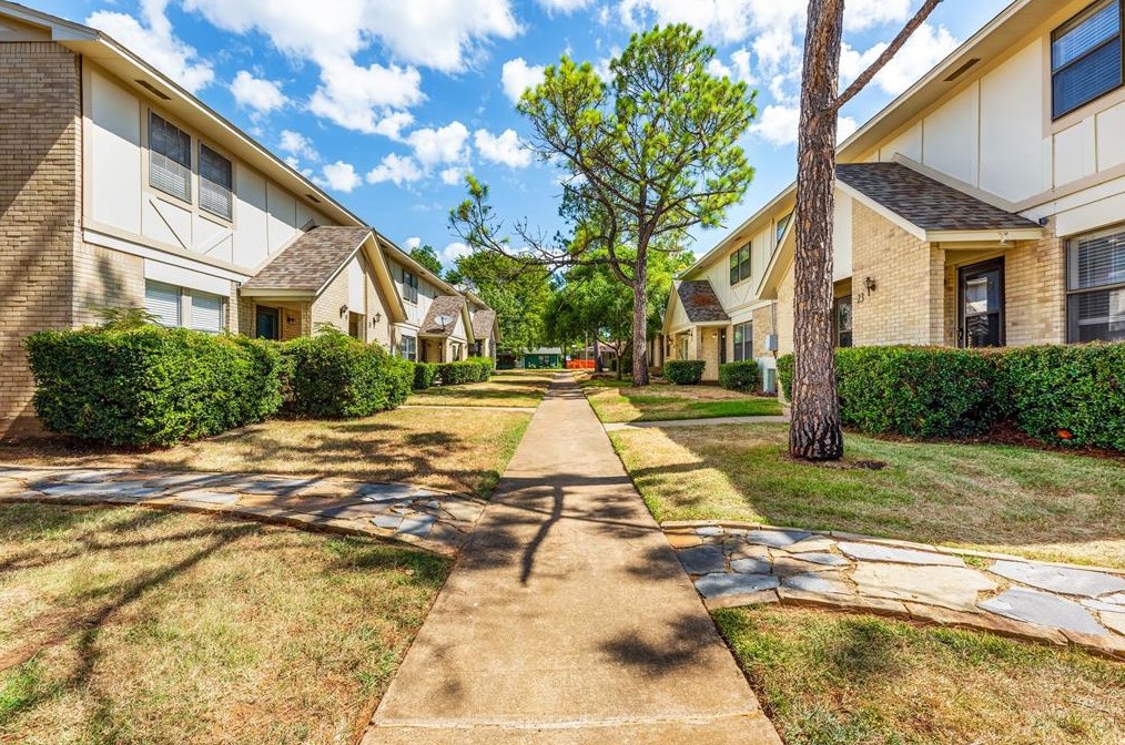 1905 W Morton St #20, Denison, TX 75020