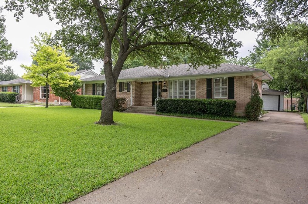 3624 Vancouver Dr, Dallas, TX 75229-3856