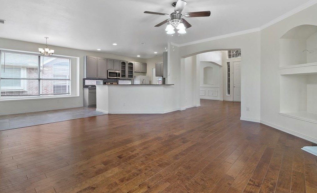 1525 Dimmit Dr, Carrollton, TX 75010