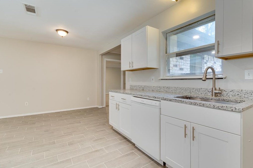 3619 Emerald Dr, Mesquite TX 75150-2529 exterior