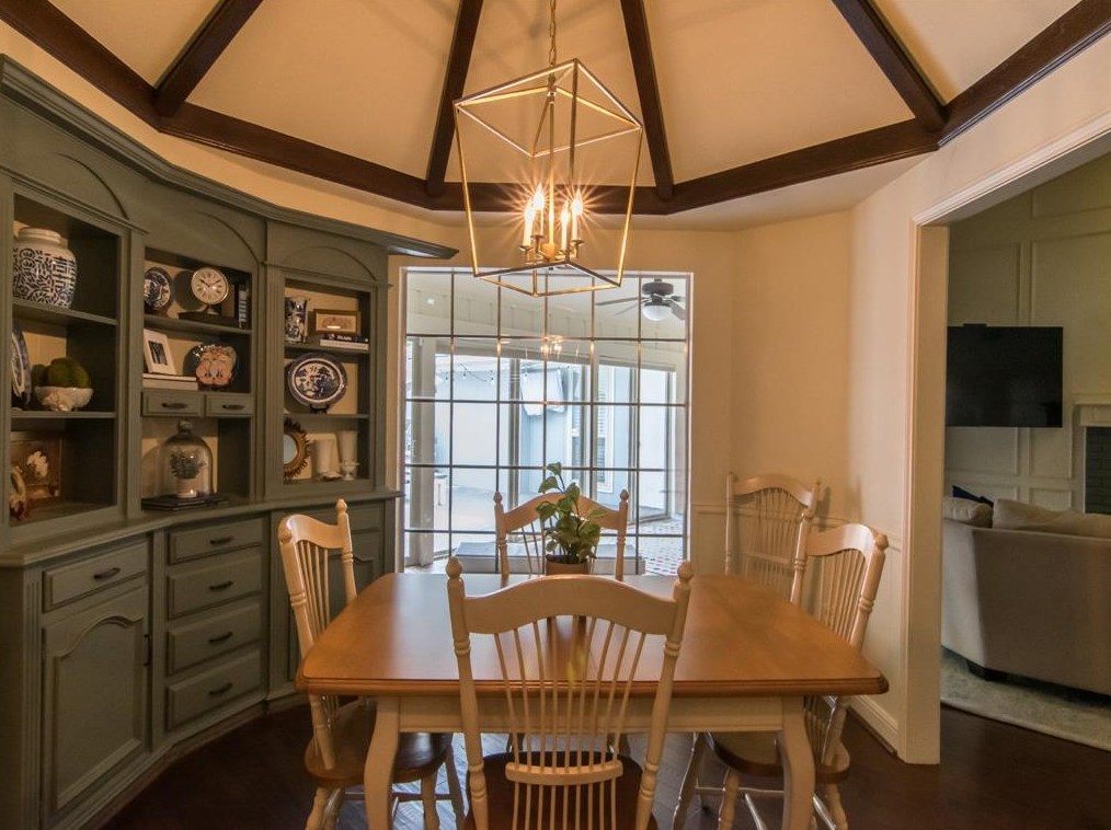 6801 Ledyard Dr, Dallas TX  75248-2210 exterior