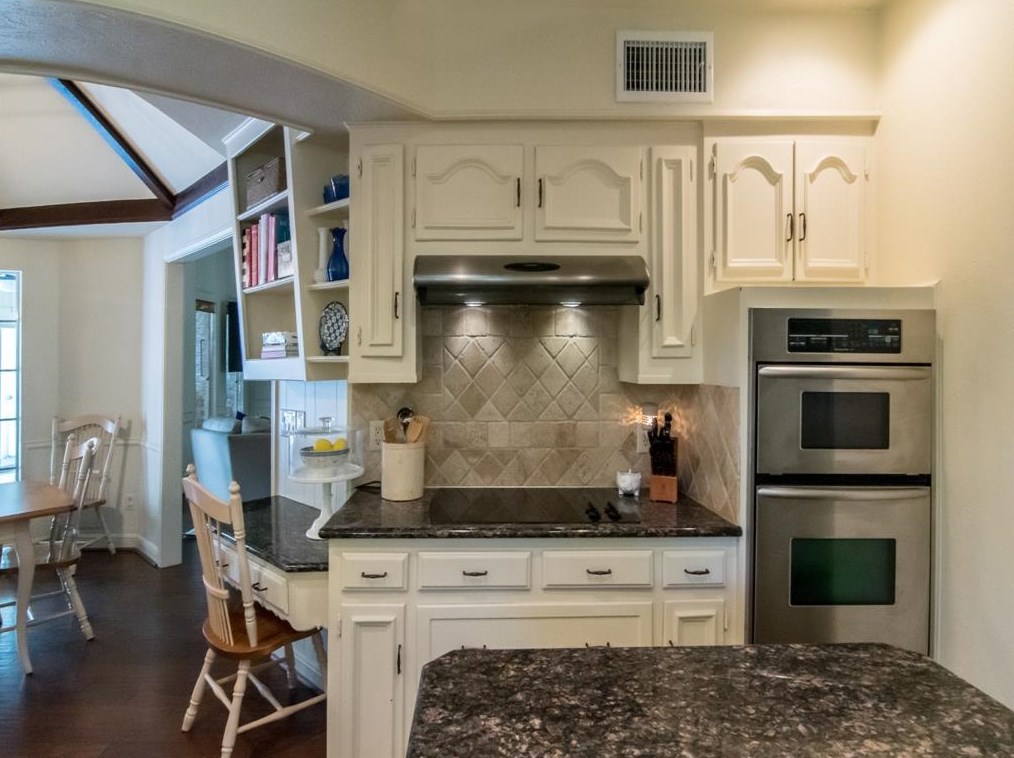 6801 Ledyard Dr, Dallas TX  75248-2210 exterior