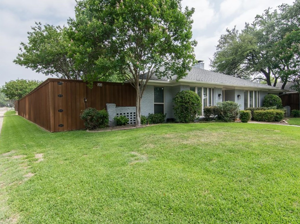 6801 Ledyard Dr, Dallas TX  75248-2210 exterior