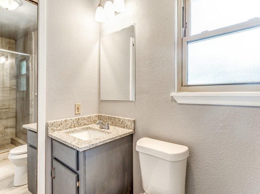 1560 Serenade Ln, Dallas TX 75241-2122 exterior