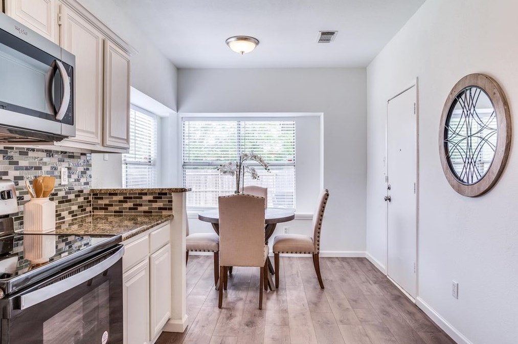 1433 Savannah St, Mesquite TX 75149-8715 exterior