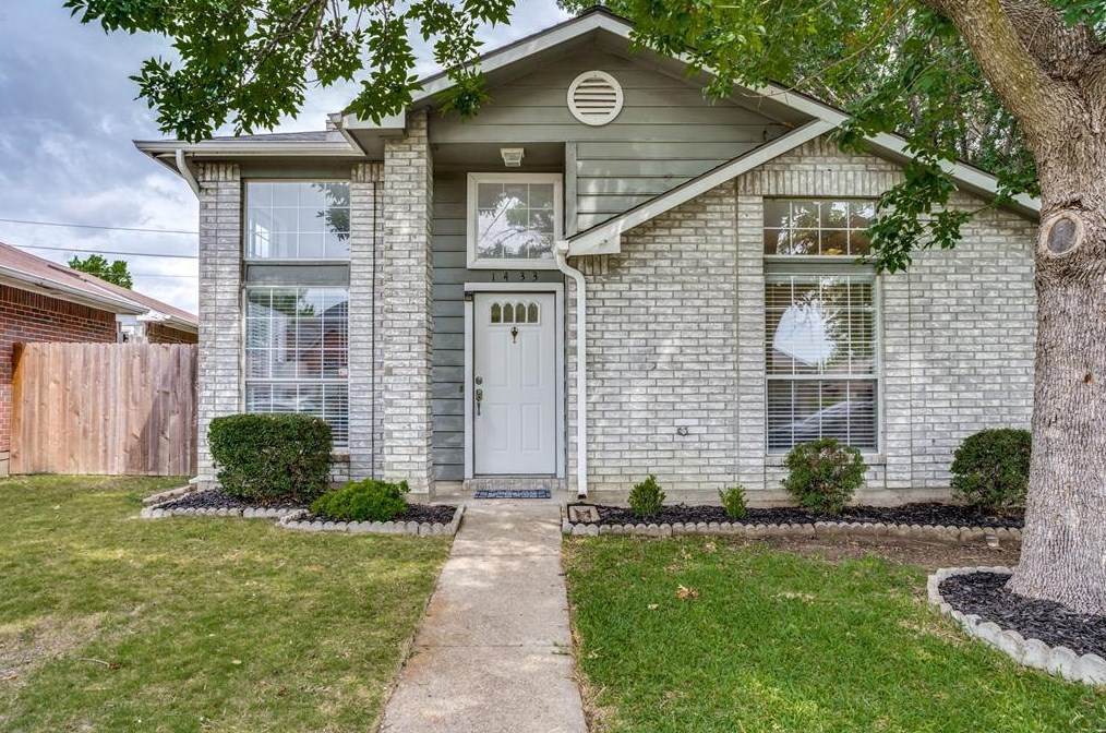 1433 Savannah St, Mesquite, TX 75149-4875