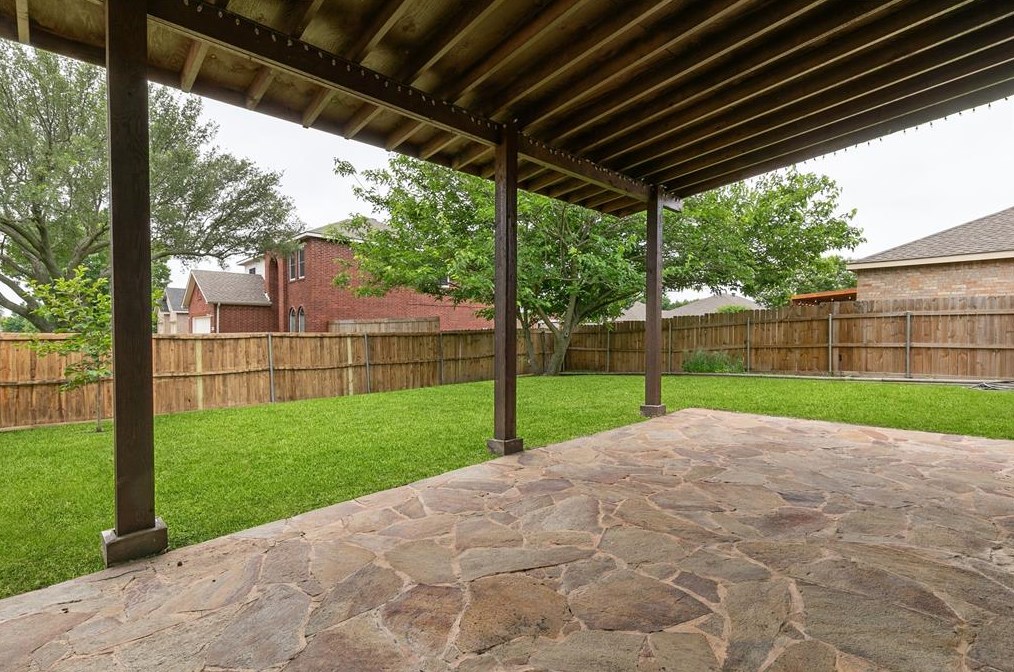 8601 Seafield Ln, Rowlett TX 75089-8311 exterior